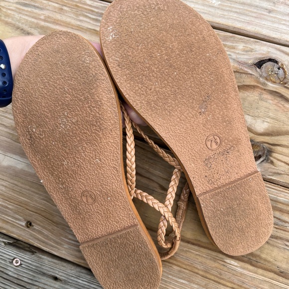 Universal Thread Brown Rope Strap Sandals - Picture 2 of 2